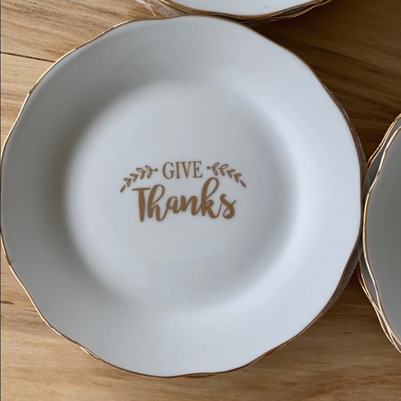 Set of 4 Fall Entertaining Appetizer Plates 6” - Picture 2 of 6